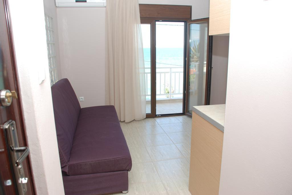 Marianna Apartments Nea Roda Room photo
