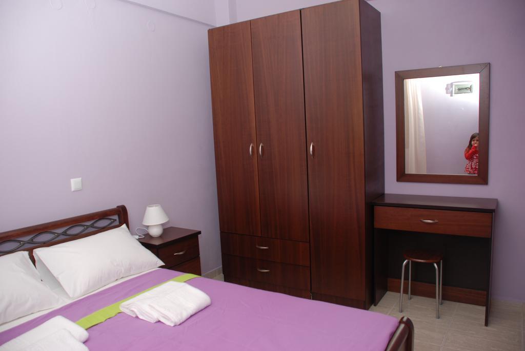 Marianna Apartments Nea Roda Room photo