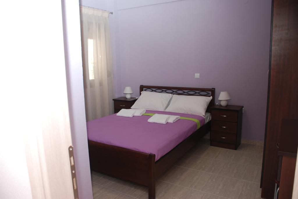 Marianna Apartments Nea Roda Room photo